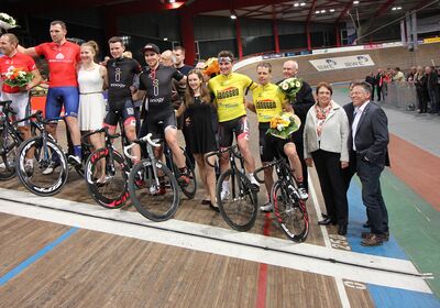 Siegerehrung beim Spurt in den Mai im Sportforum Kaarst-Büttgen 2017. Foto: (c) Frank Ahlert 2017